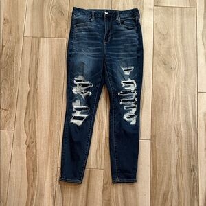 American Eagle Outfitters Dark Blue Distressed Skinny Jeans sz 8 short